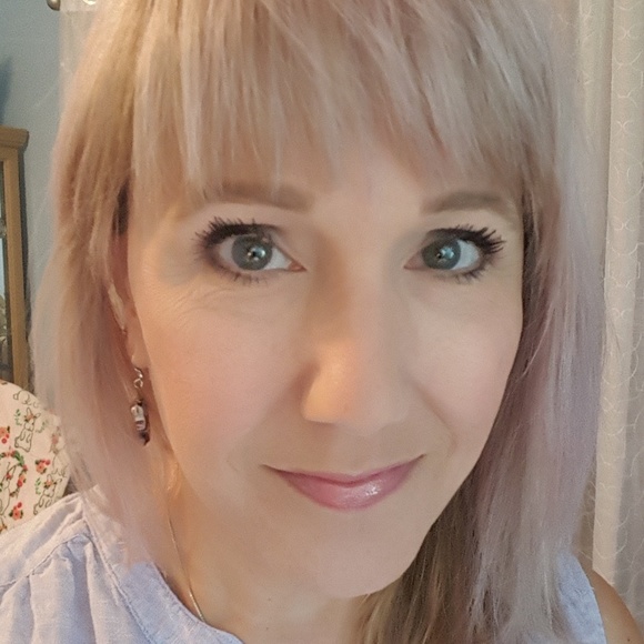 Meet the Posher Other - Meet your Posher, Christine